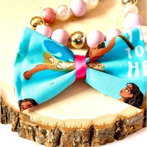 NWOT Moana Fabric Hairbow in Blue & Multi - Picture 3 of 3